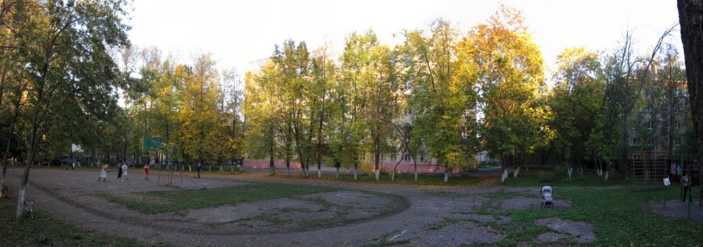 Школьная спортплощадка