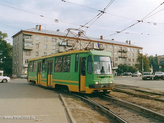 LM-99 beim Abbiegen vom Kirov-Prospekt in die uliza Grazhdanskaja