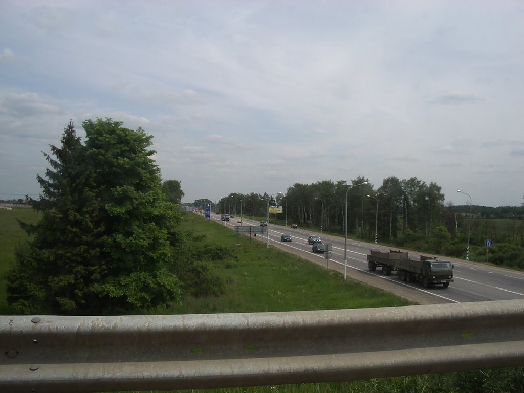 Вид с моста на Минское шоссе (View from the bridge to the Minsk highway)