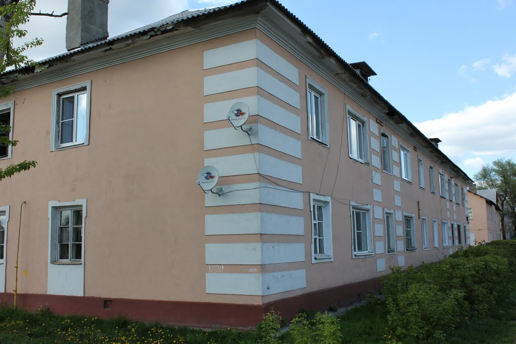 Октябрьская улица, 12