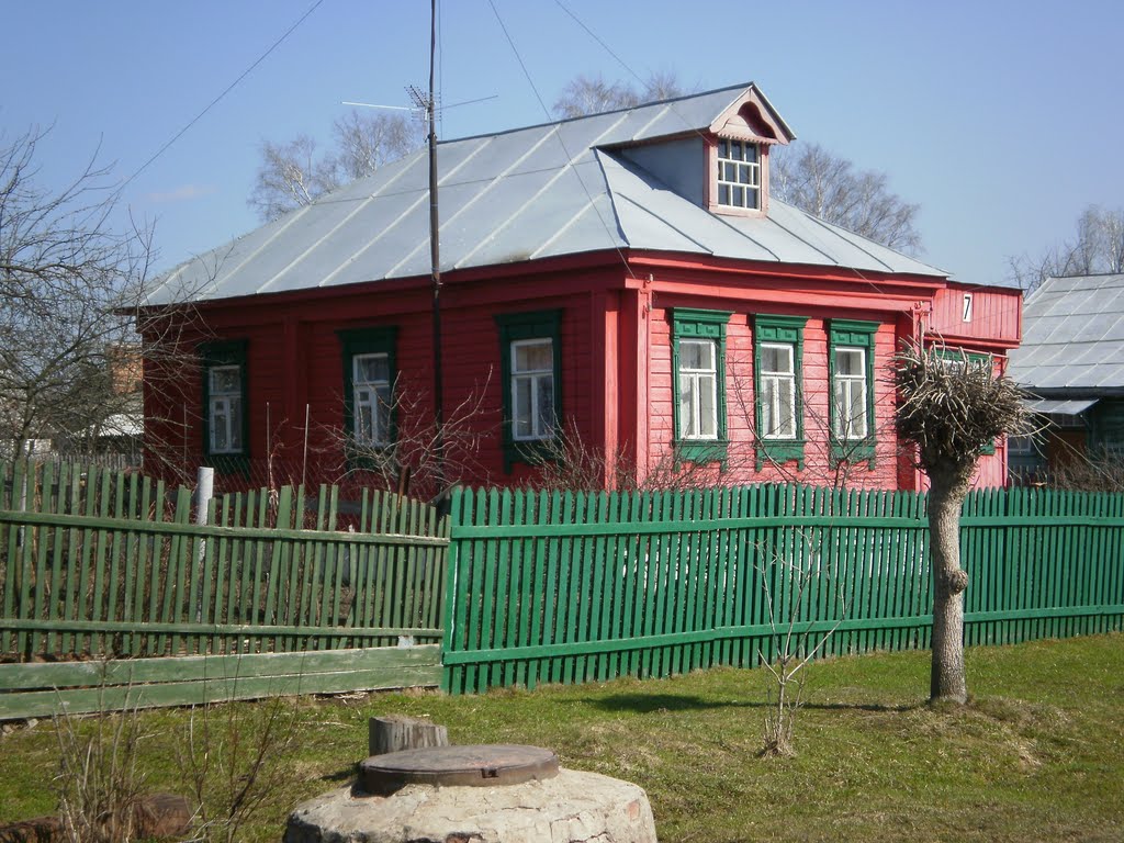 Pink isba in Likino-Dulyovo