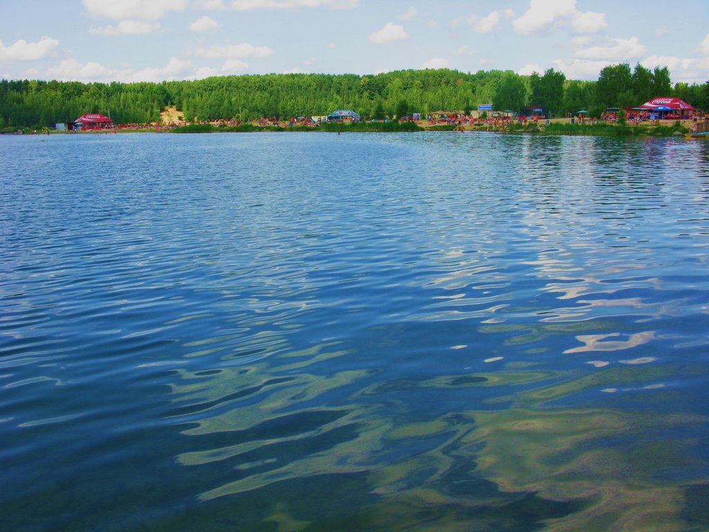 Подмосковная Швейцария, пляж на карьере в Лыткарино, Московской обл., Russia.