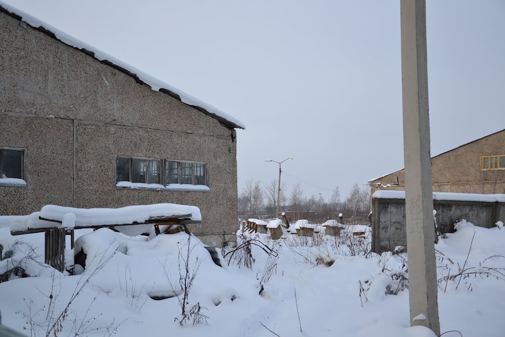 завод в тупике на Юности