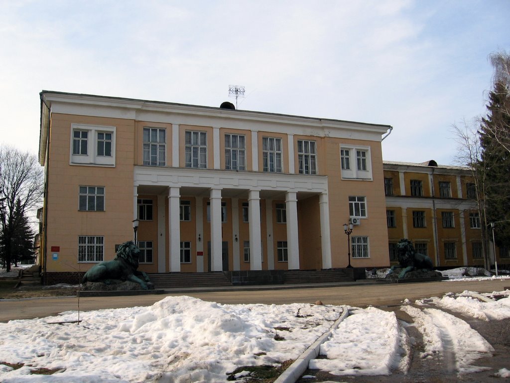 Парадный подъезд