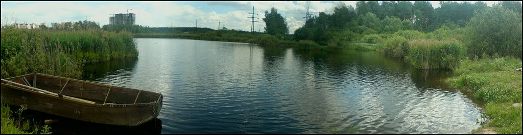 Лодка на озере