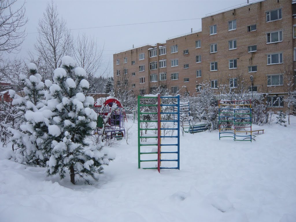 Площадка в снегу