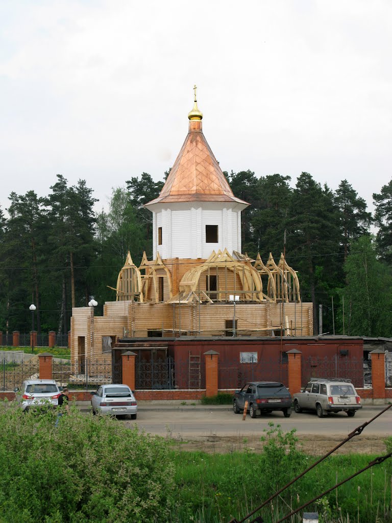 Строится новая церковь