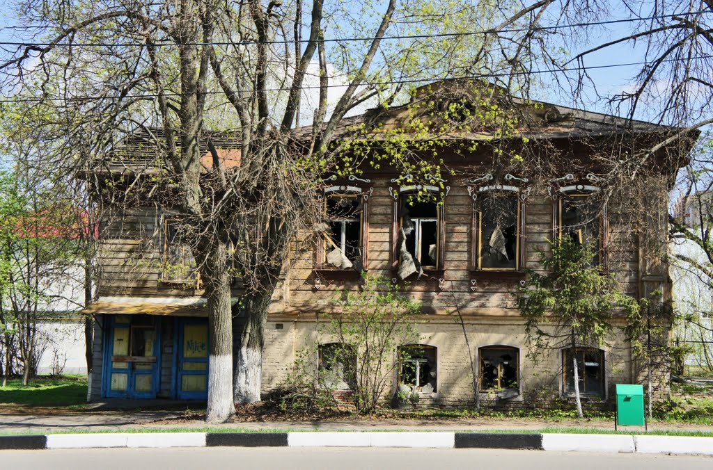 Павлов Посад. Умирающий дом на улице Герцена