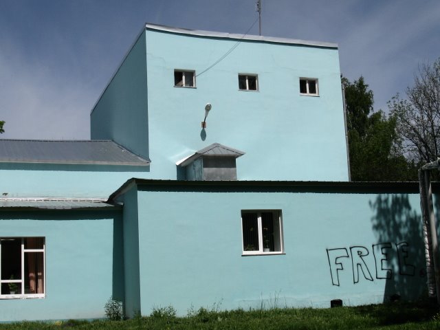 здание клуба.вид сбоку2