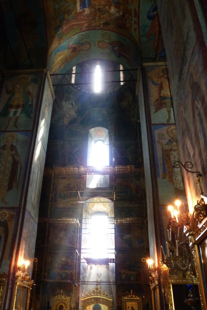interiores místicos del monasterio