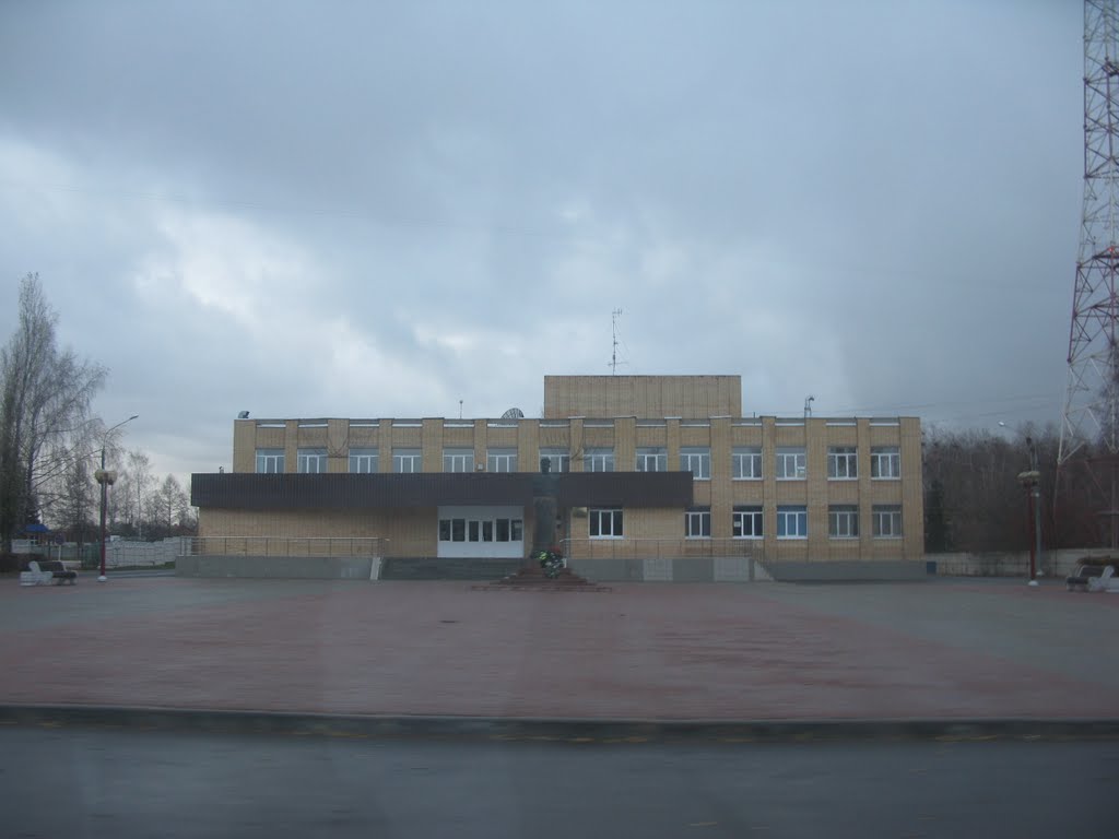В СЕРЕБРЯННЫХ ПРУДАХ