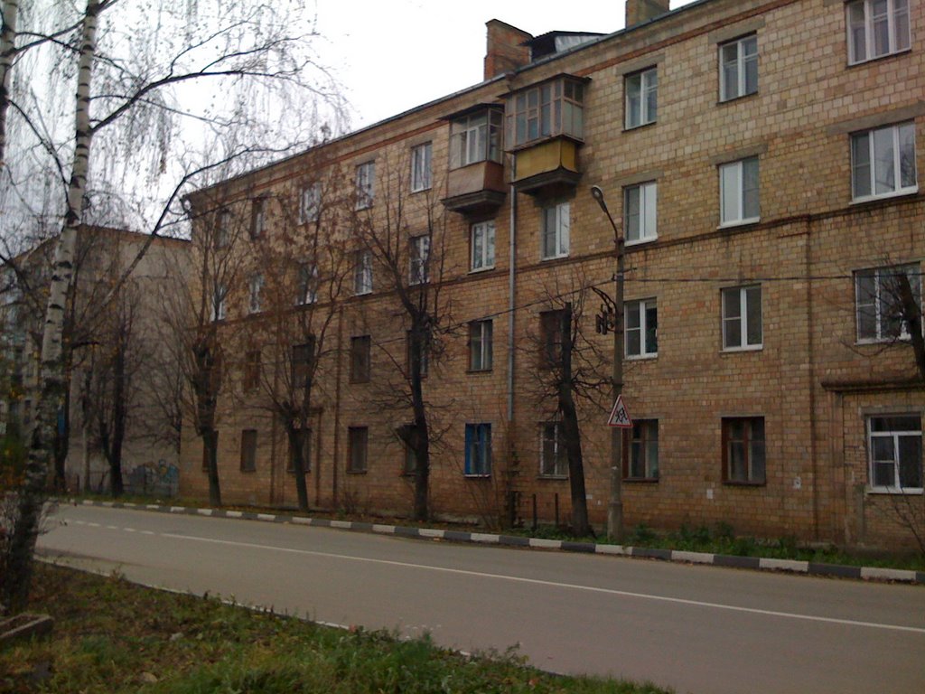 Октябрьская, 40
