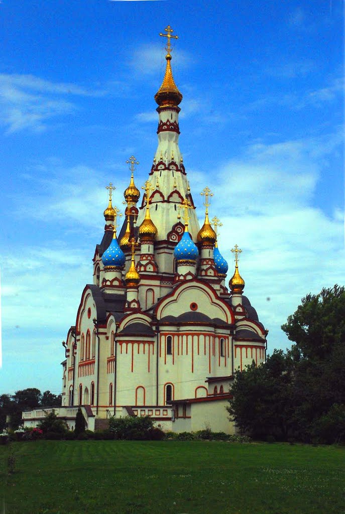 Црковь Казанской богоматери в Долгопрудном.