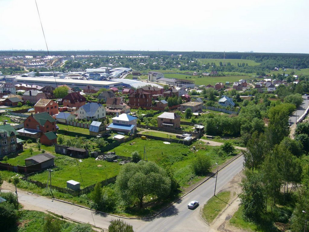 Skhodnya city in 11June2007. View from Ubileyniy street, 10.
