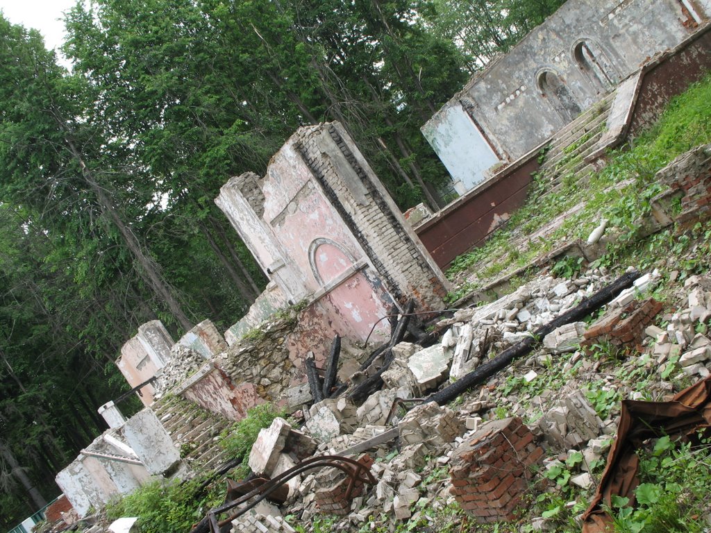 Заброшенный пионерский лагерь