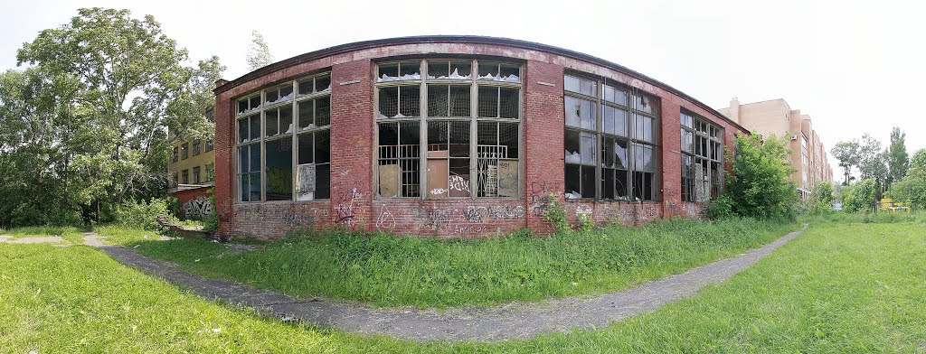 Спотрзал бывшей школы №1. Панорама. 12.06.2010
