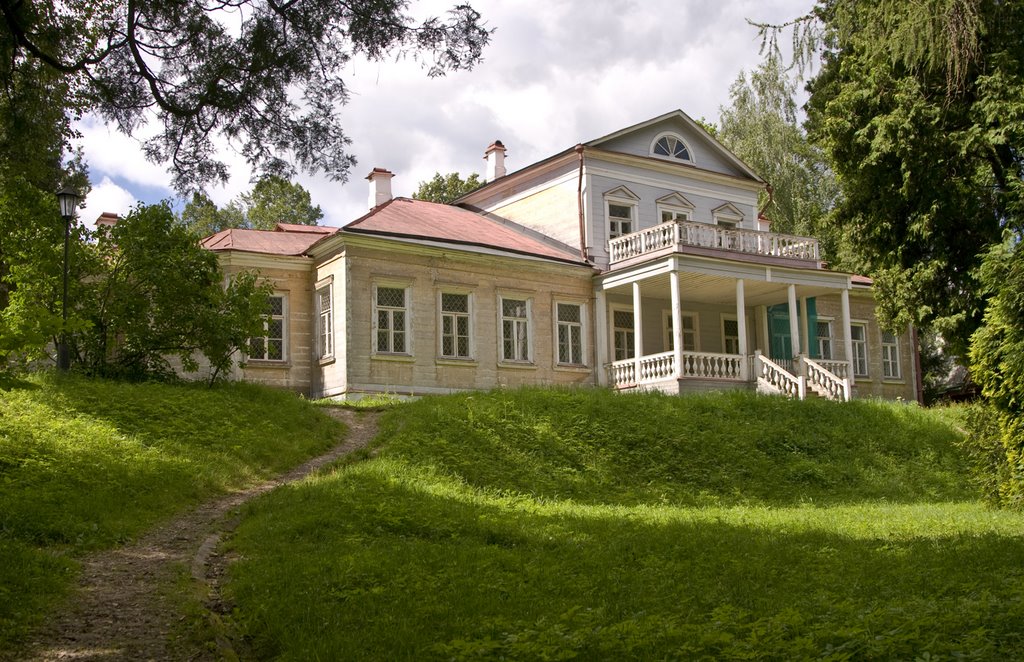 Abramtsevo, The Main House, July-2008