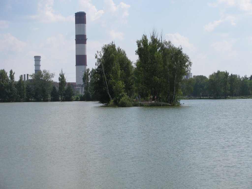 водоем у электростанции
