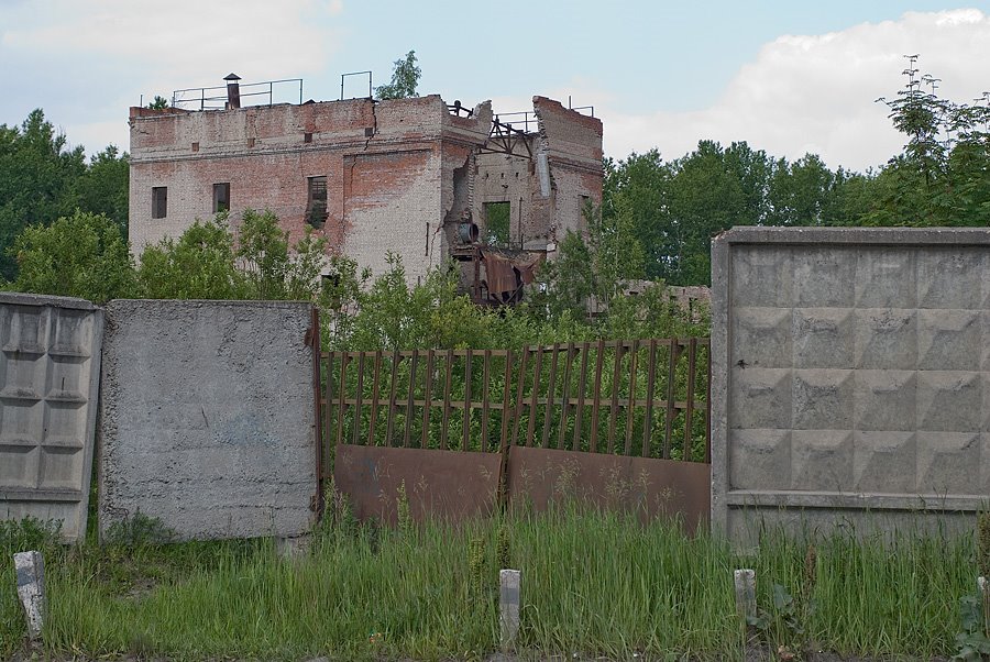 дестройная фабрика