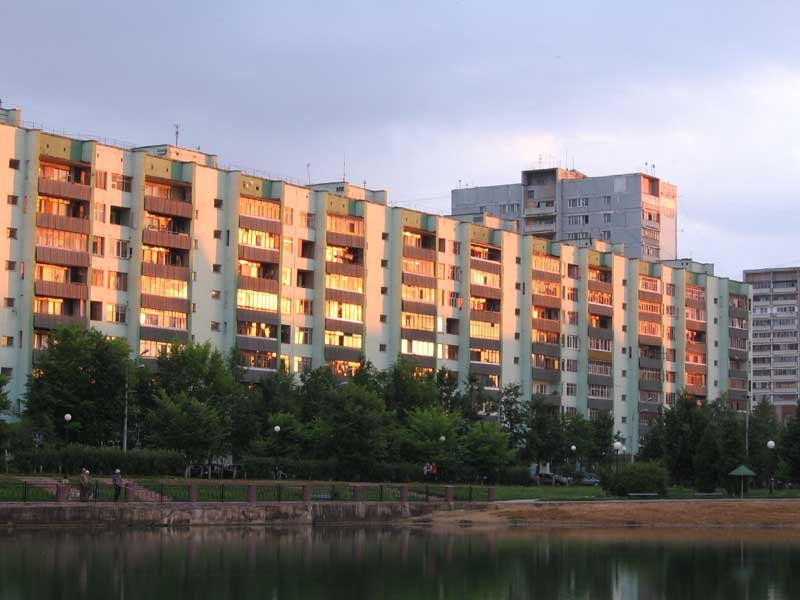 У пруда, Краснознаменск