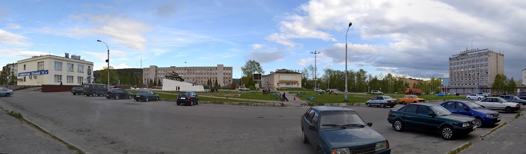 Центральная площадь. Июнь 2012 г.