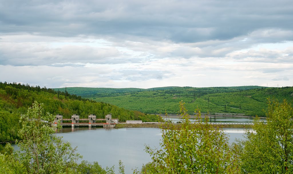 Nijnetulomsks Hydroelectricity