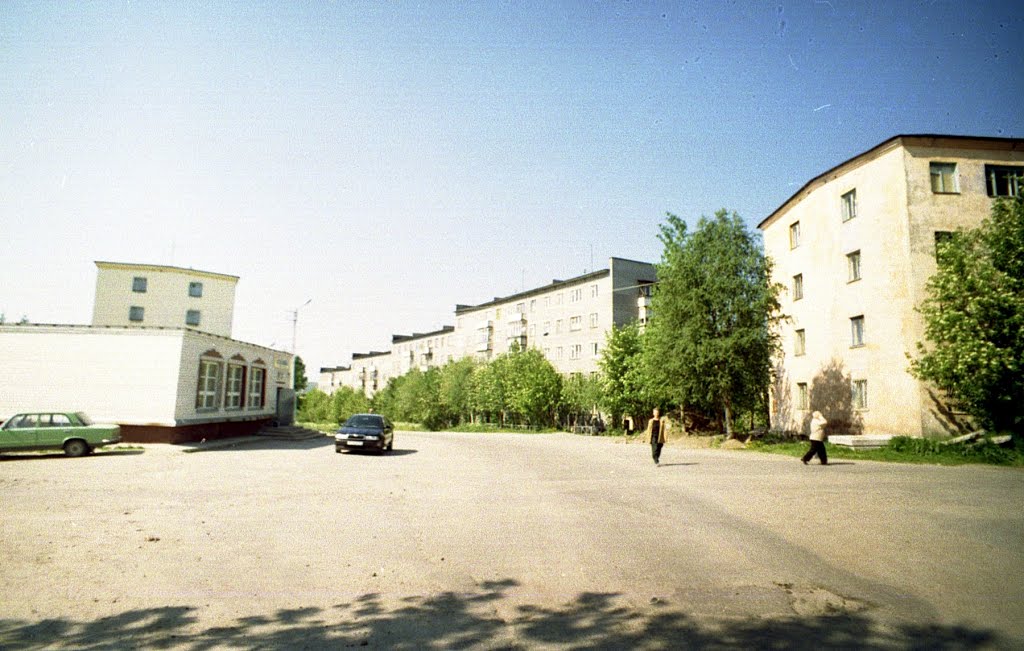 2002 год. Перекресток улиц Цесарского и Позднякова. Фото А.И. Стец
