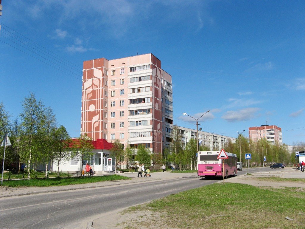 Ломоносова 13