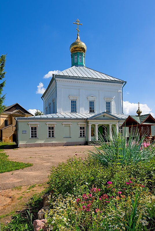 Храм сошествия Святого Духа на апостолов     г. Боровичи, Новгородская обл.