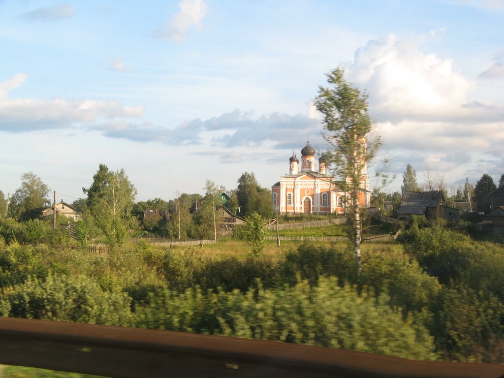 Церковь в Крестцах.