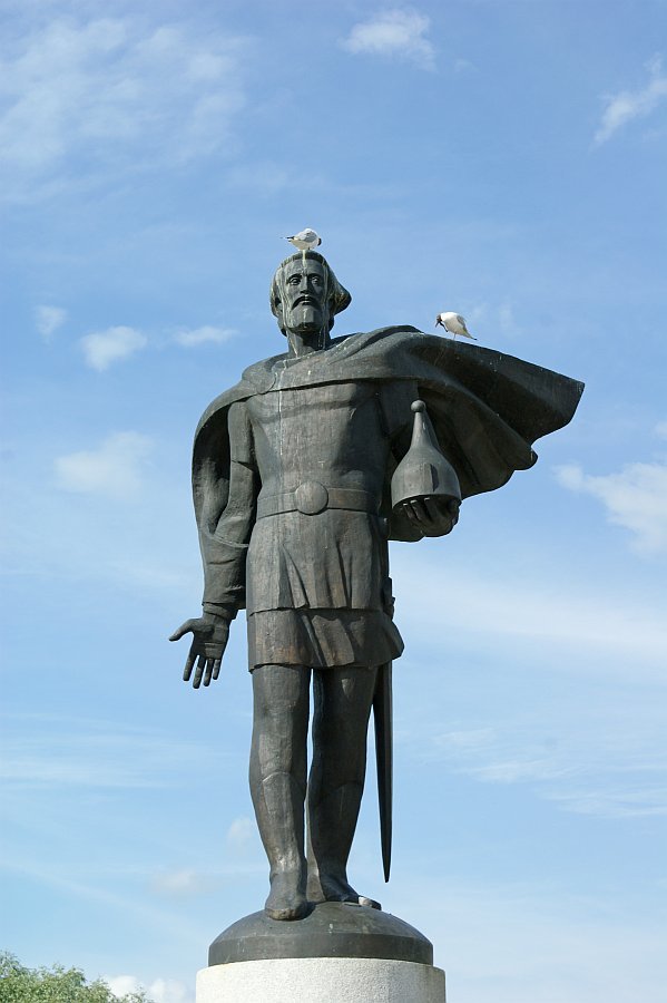 памятник Александру Невскому