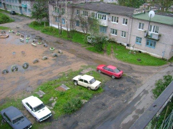 Вид на двор персечения ул. Мира и ул. Строителей