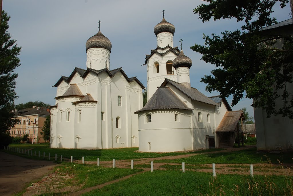 Старая Русса. Спасо-Преображенский монастырь, вид с северо-востока
