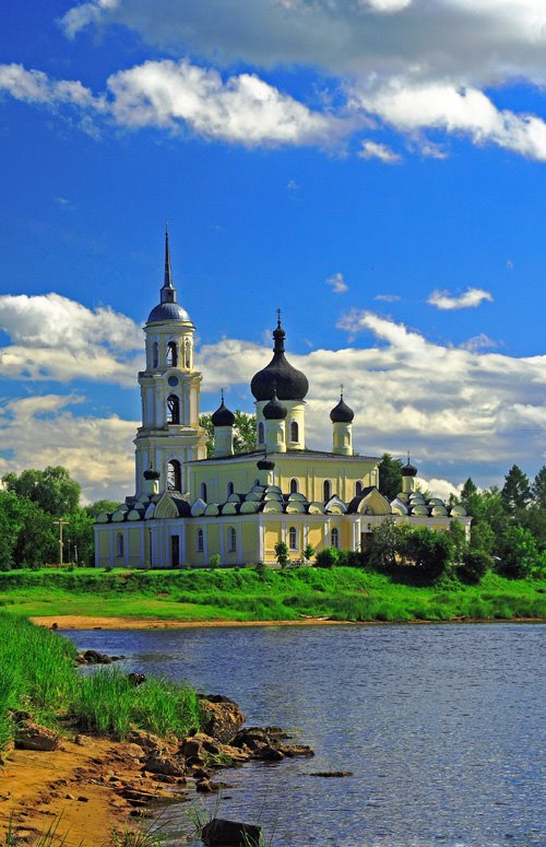 Храм