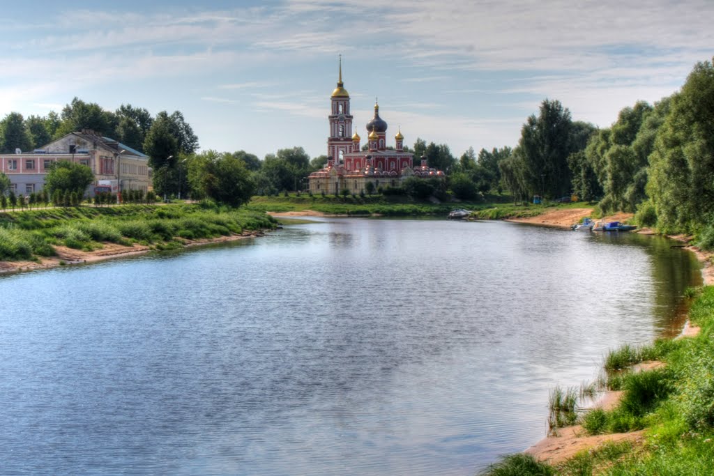 Река Полисть  и Воскресенский собор - Старая Русса - 2010