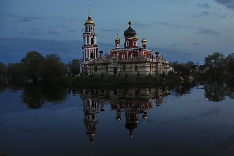 Старая Русса. Воскресенский собор. Построен в XVII в. Staraya Russa. Cathedral of the Resurrection. Built in the XVII century.