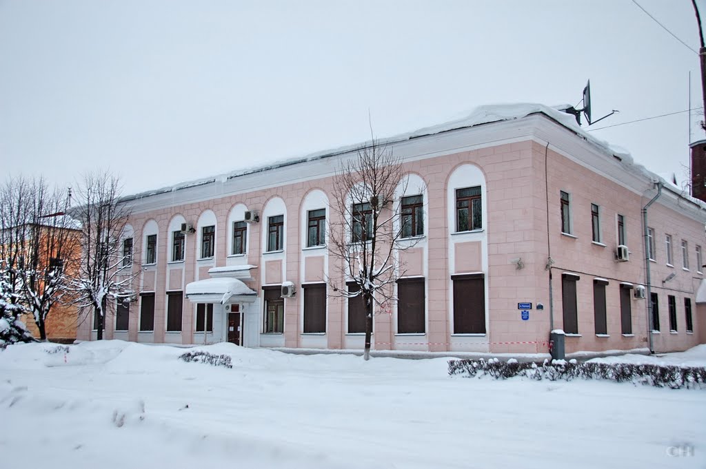 Старая Русса. Дом на пл. Революции