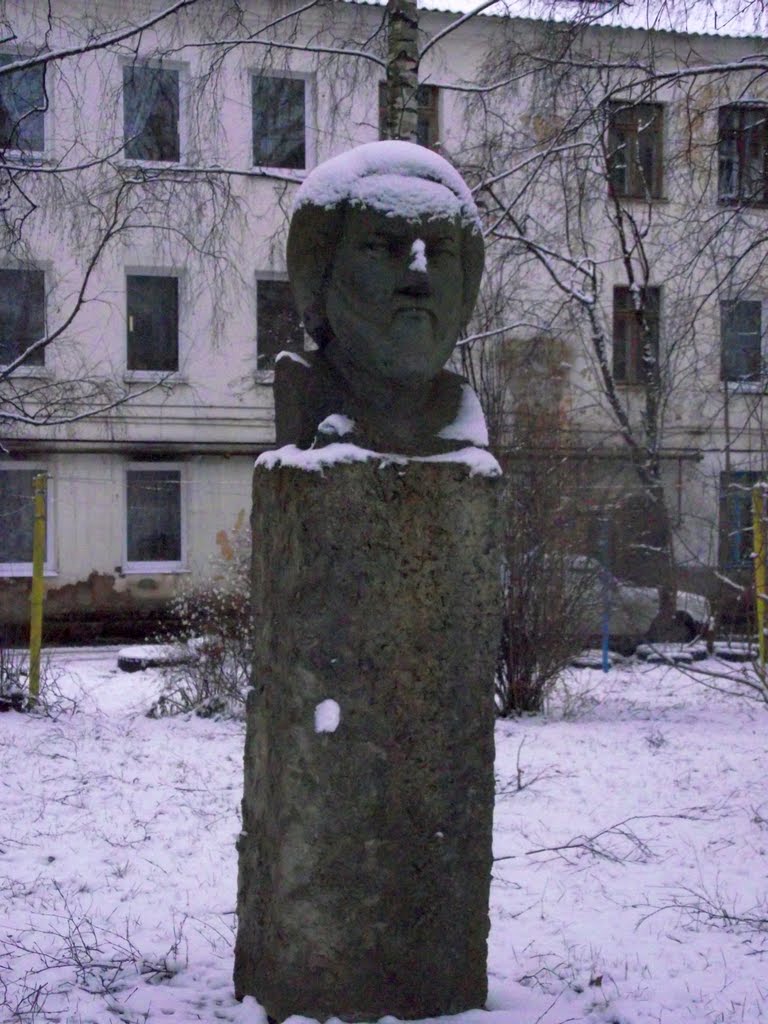 Бюст  композитору Глинка