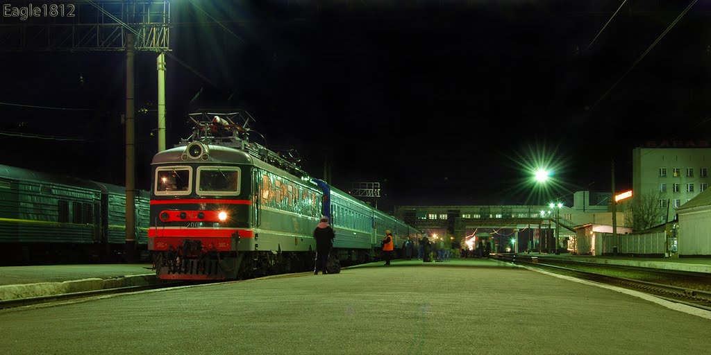 Электровоз ЧС2-200 с поездом Кисловодск - Новокузнецк, ст. Барабинск, Транссиб