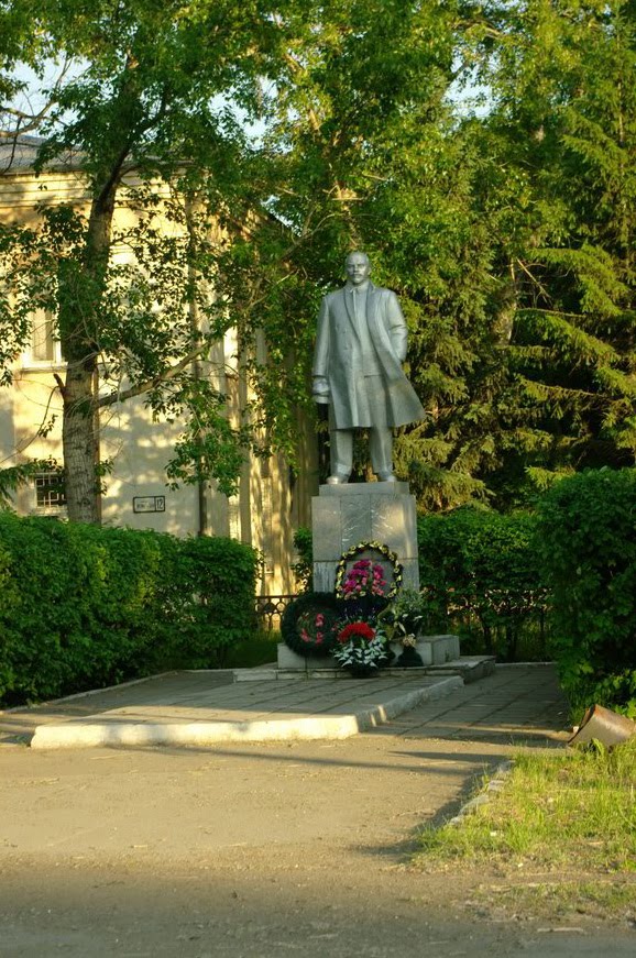 Пямятник В.И. Ленину, ул. Октябрьская