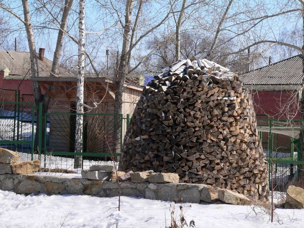 Оригинальная поленница