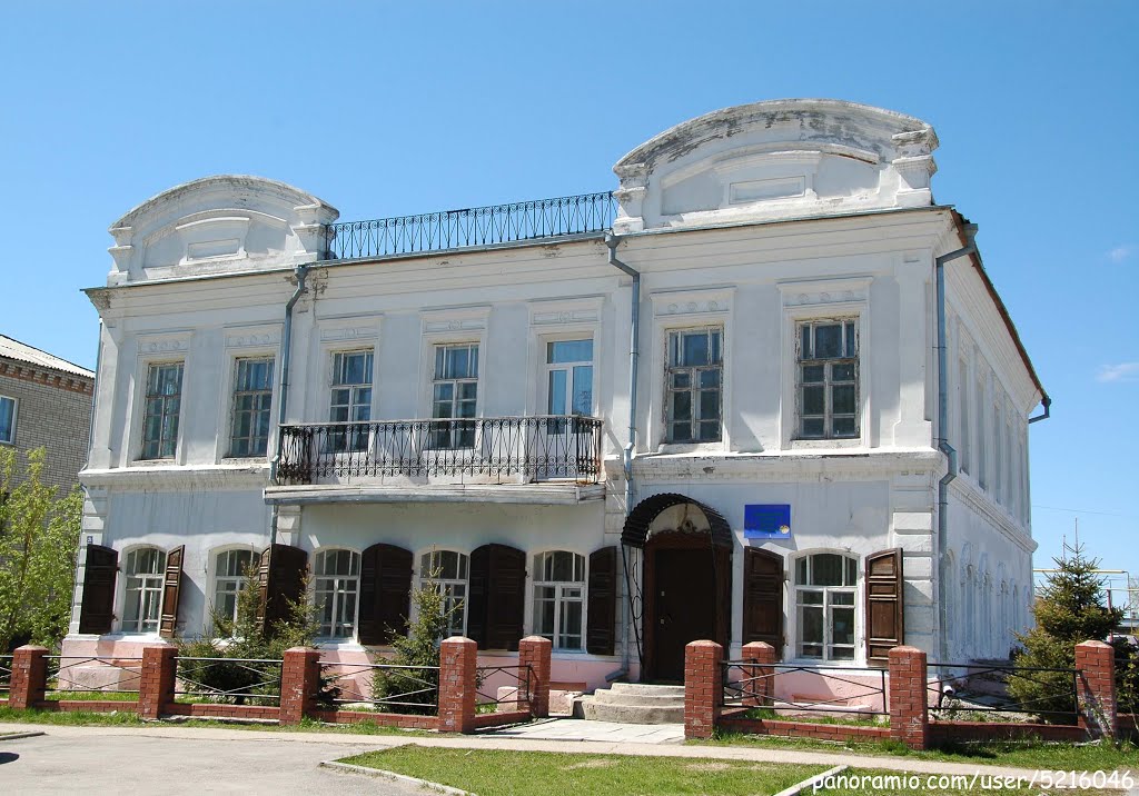 дом исскуств, п. Колывань