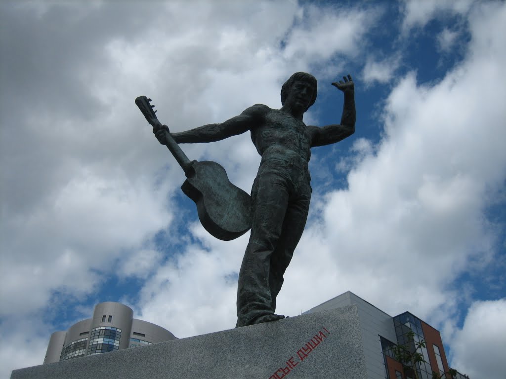 Monument to Vladimir Vysotsky  / Памятник Владимиру Высоцкому