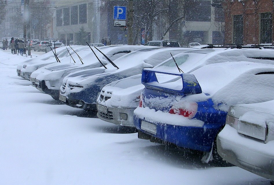[Russia, Novosibirsk, Snow, Gorky Str./Россия, Новосибирск,  Снег, Ул. Горького]