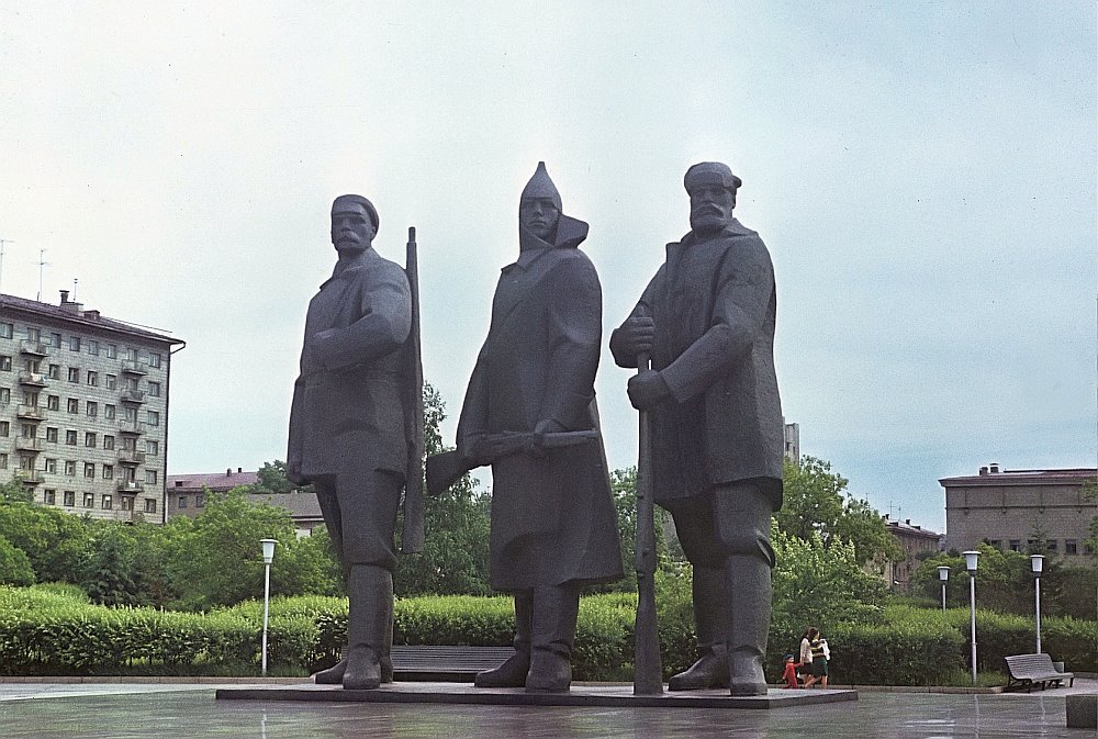 Novosibirsk: Three revolutionaries - 1977