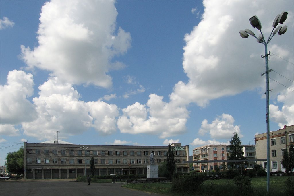 Isilkuls central square (Центральная площадь Исилькуля)