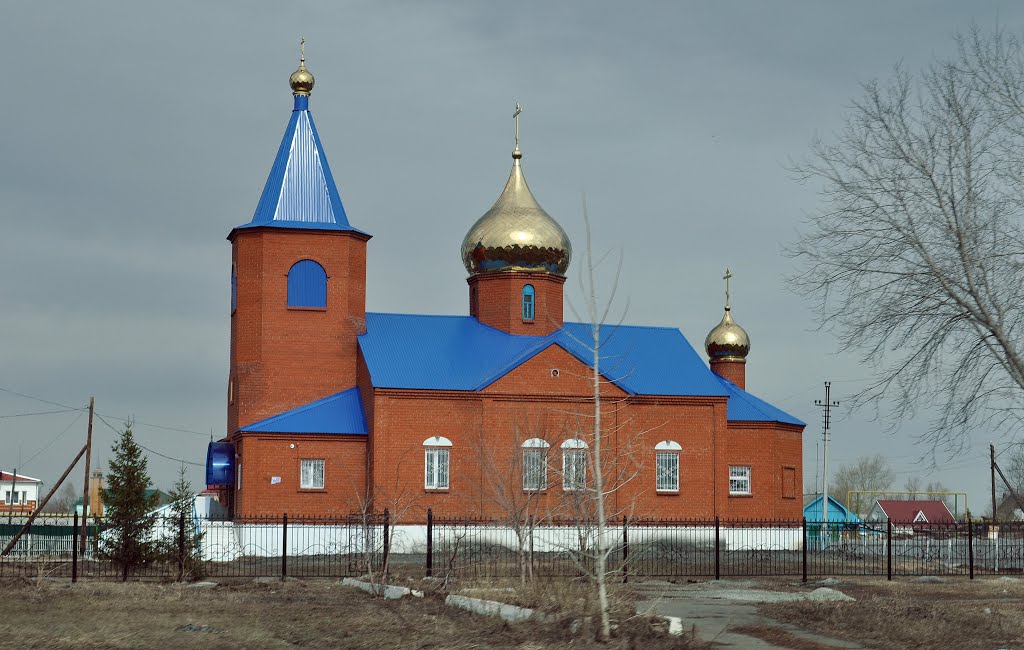 Кормиловке, церковь