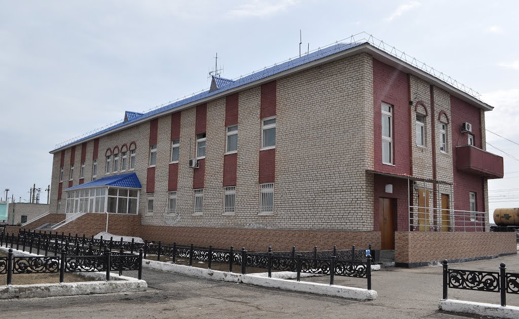 Вокзал станции Кормиловка