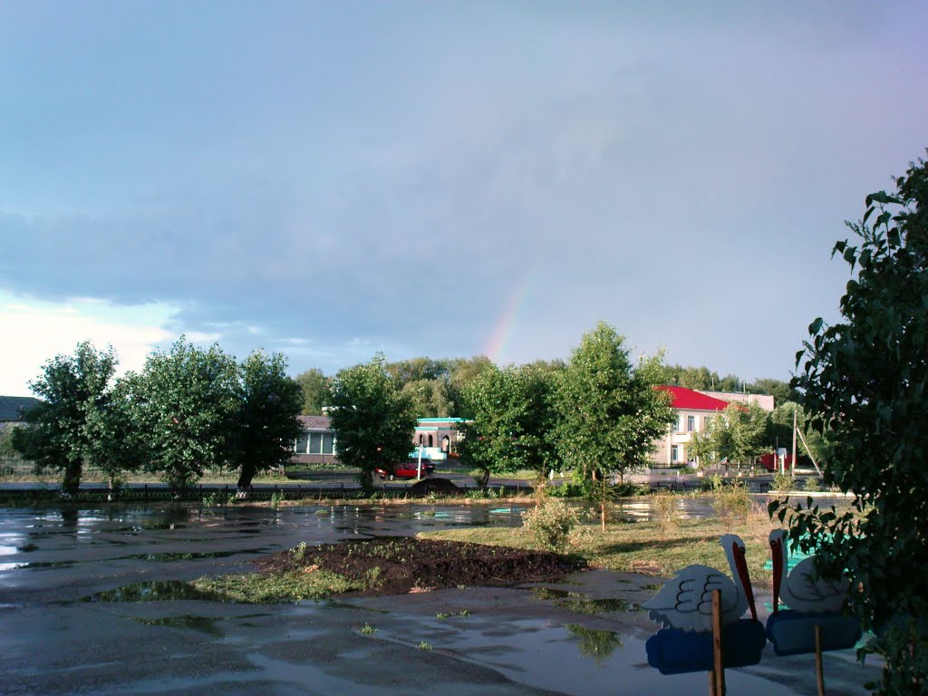 На пощади ДК, после дождя