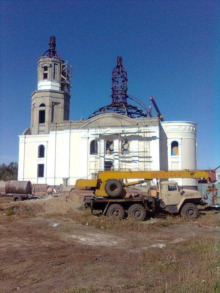 Строящаяся церковь